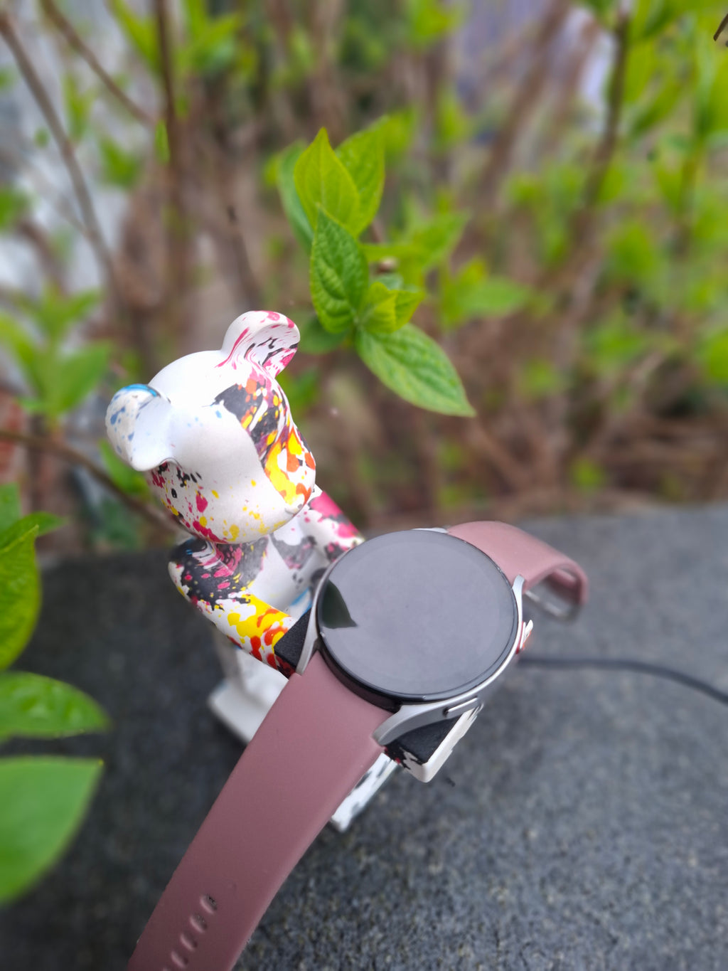 Design-Figur "Splash Art" - Exklusiver Smartwatch-Halter & Interieur Highlight