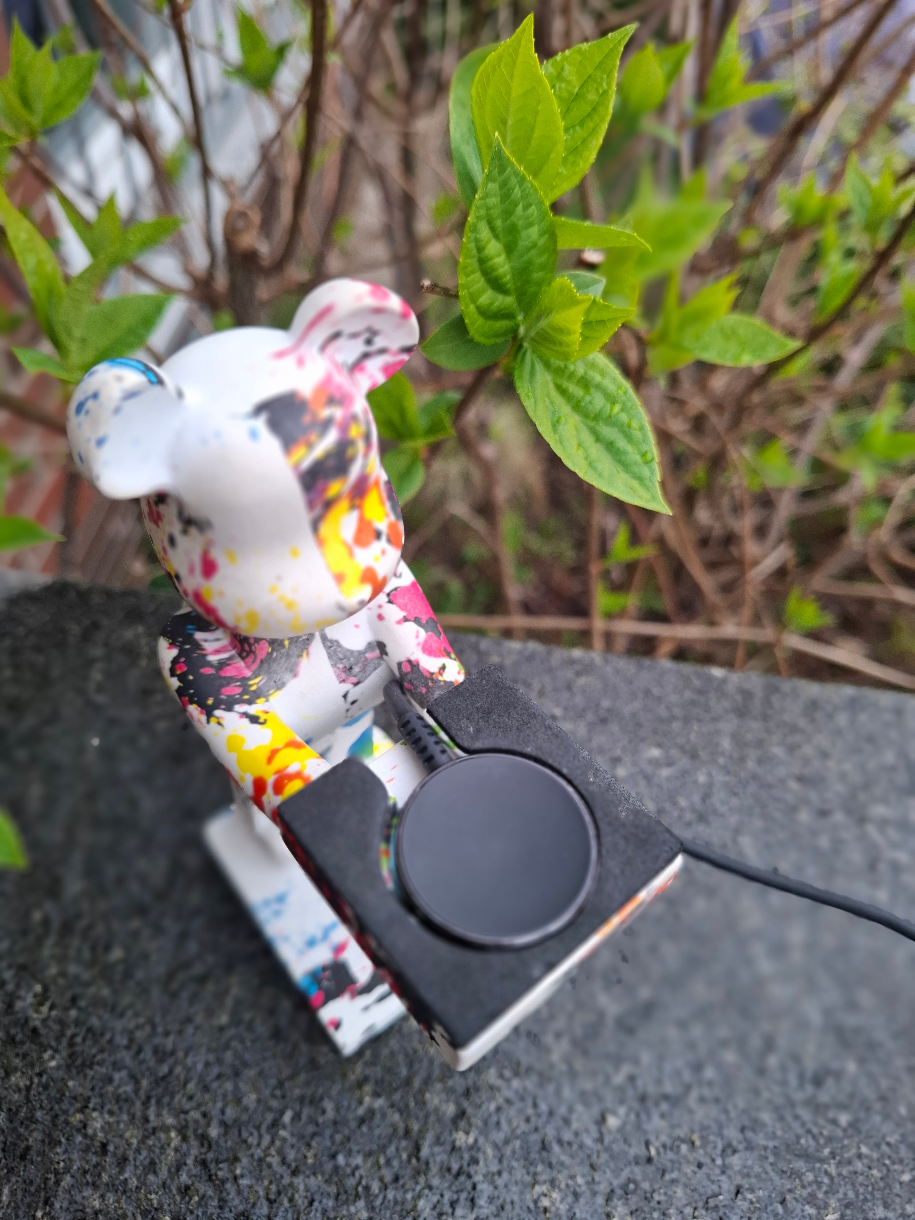 Design-Figur "Splash Art" - Exklusiver Smartwatch-Halter & Interieur Highlight